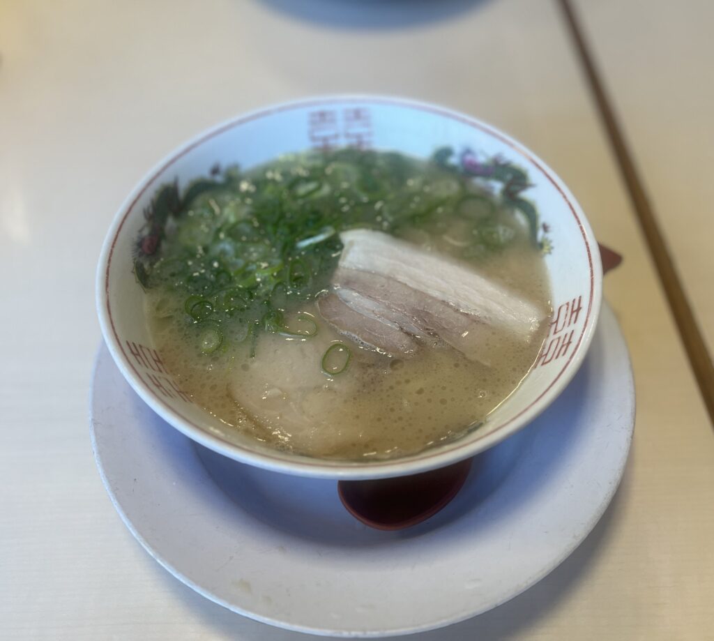 兵庫 加東市550円の豚骨ラーメン